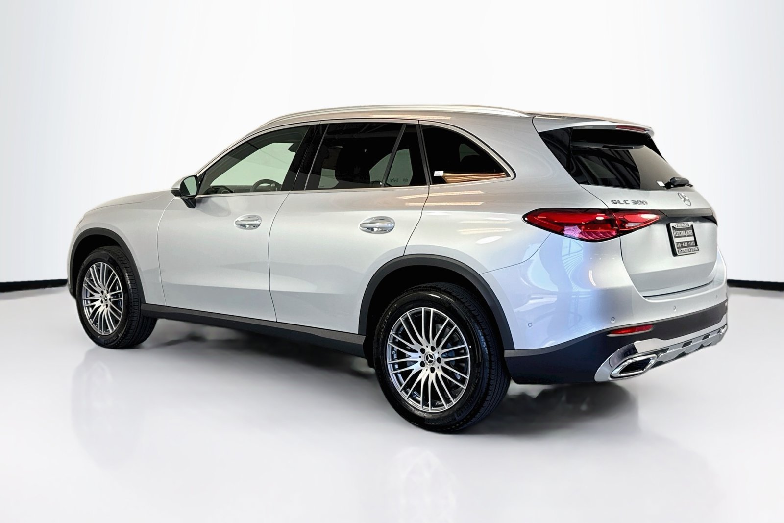 New 2026 Cirrus Silver Metallic Mercedes-Benz GLC 300 image 7