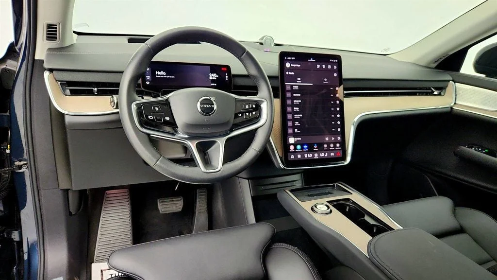 Used 2025 Denim Blue Metallic Volvo Twin Motor Performance Ultra 7-Seater w/ Bowers & Wilkins Audio image 12