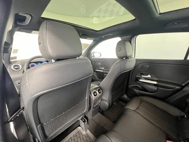 New 2026 Polar White Mercedes-Benz GLA 250 image 59