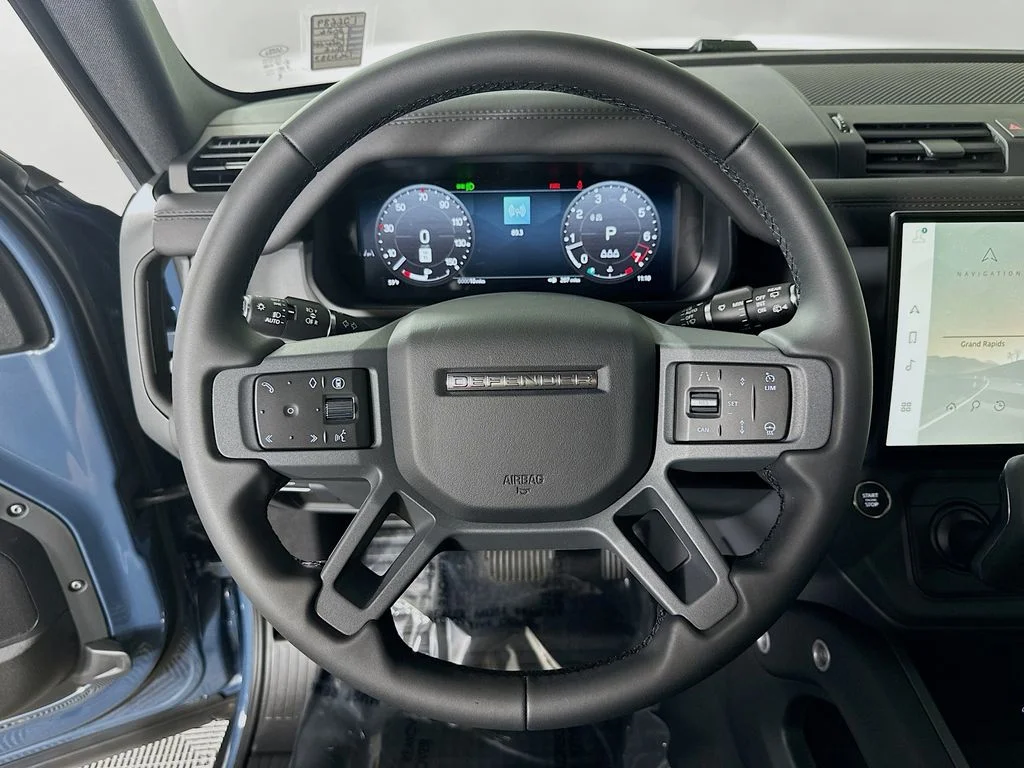 New 2026 Tasman Blue Metallic Land Rover S image 12