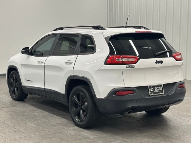 Used 2016 White Jeep Limited image 4