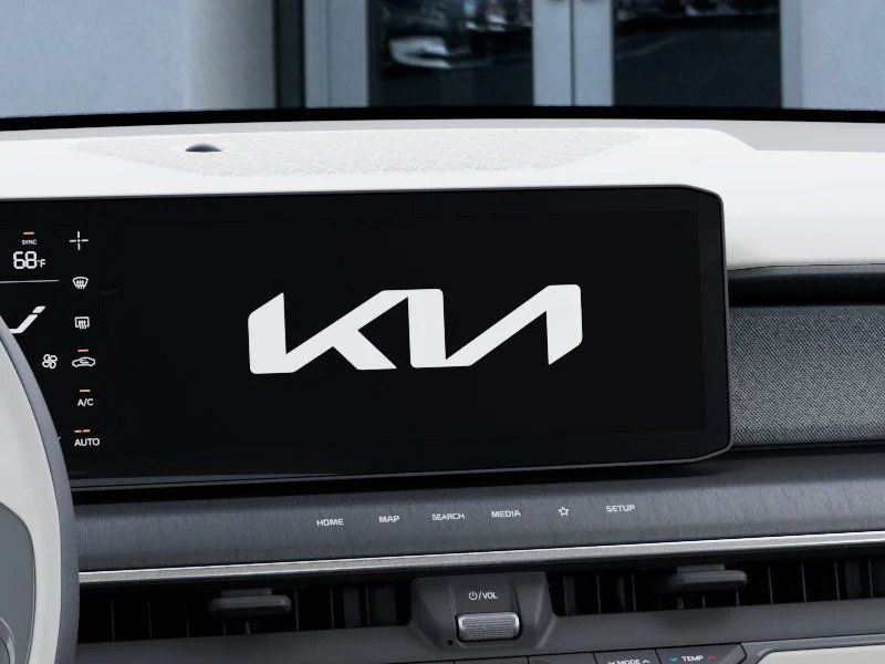 New 2026 Glacial White Pearl Kia Wind AWD image 20