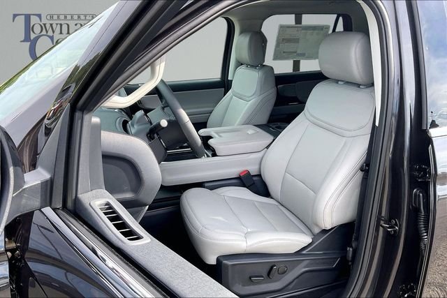 New 2027 Dark Matter Gray Metallic Ford Active image 9