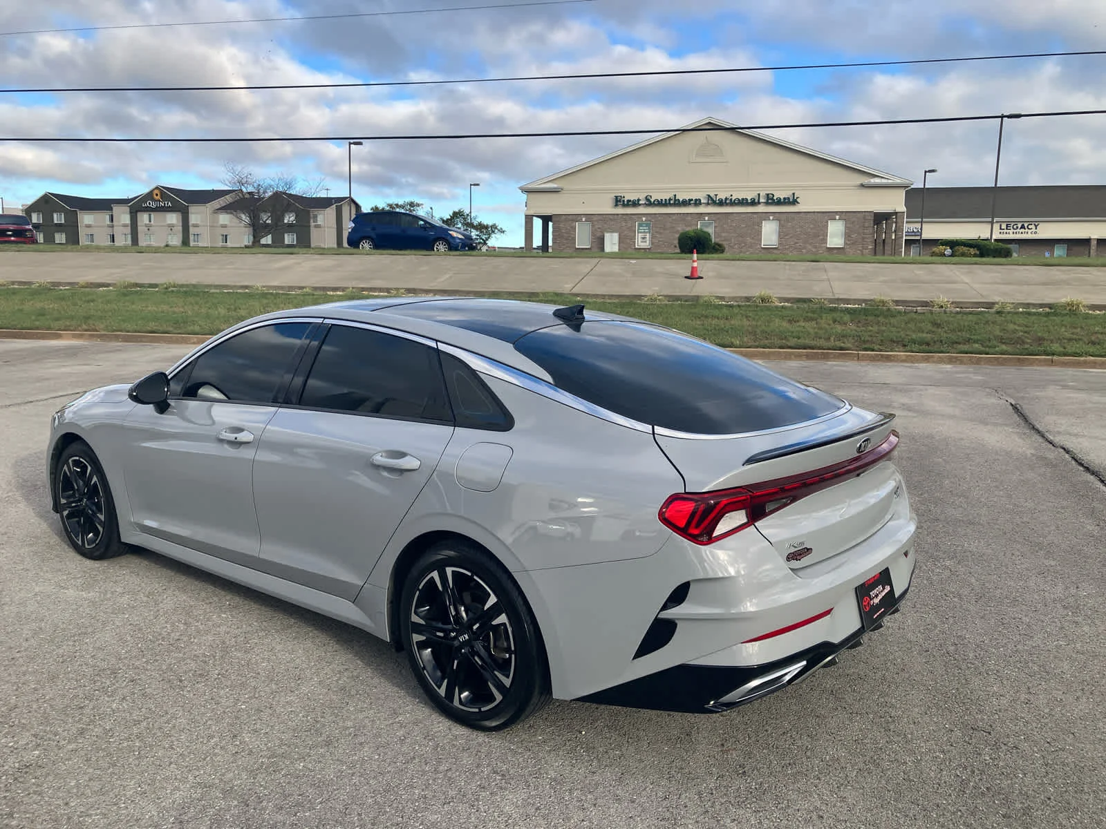 Used 2021 Wolf Gray Kia GT-Line image 5