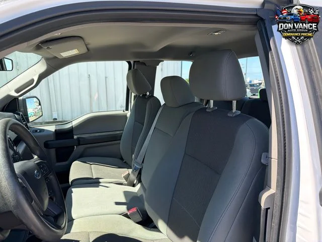 Used 2018 White Ford XL image 9