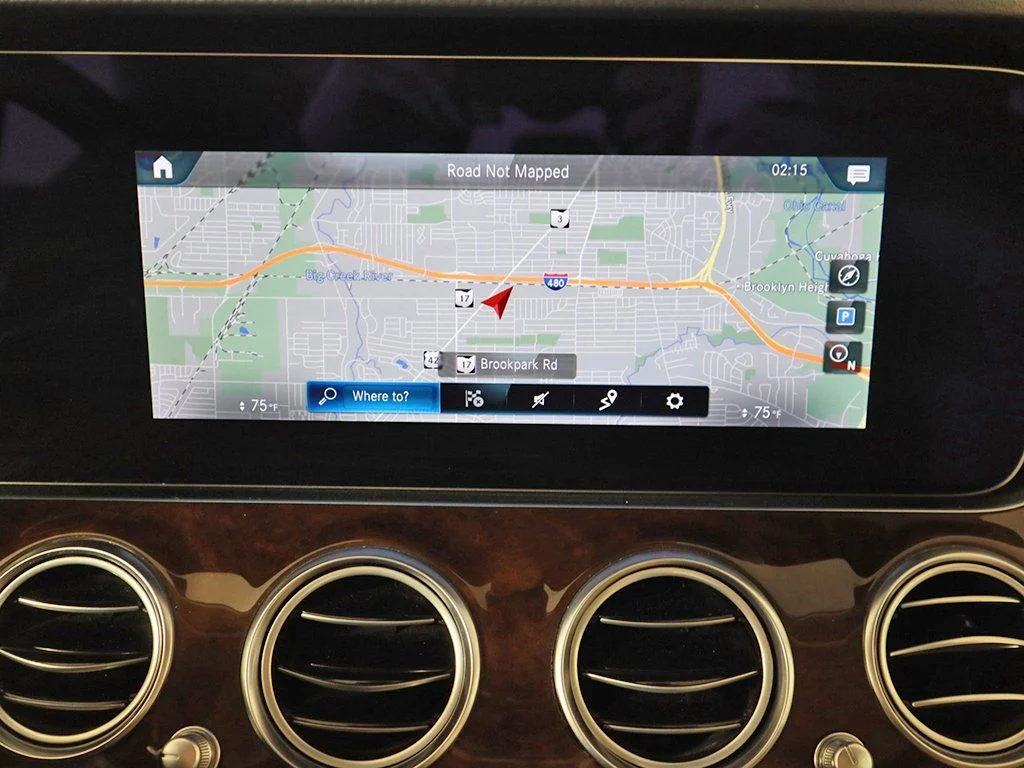 2022 Mercedes-Benz E-Class E350 - Photo 48