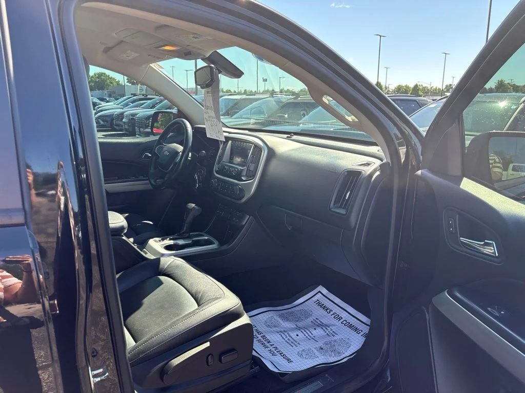 Used 2018 Black Chevrolet ZR2 image 33