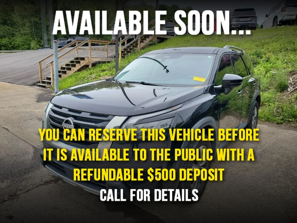 2023 Nissan Pathfinder SL 4WD's photo