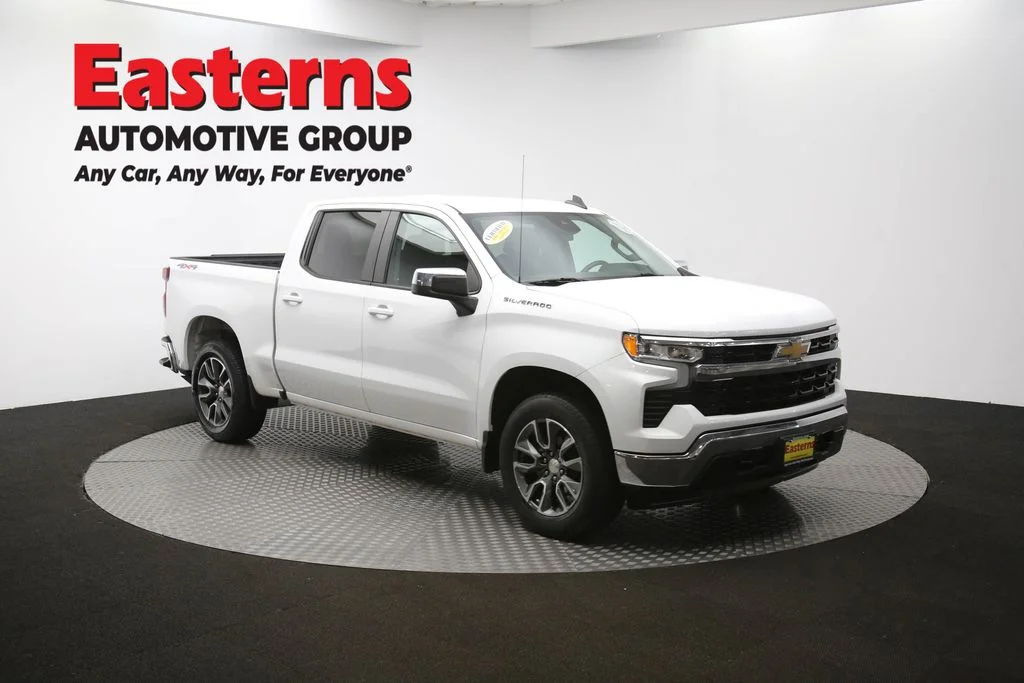 Used 2022 White Chevrolet LT image 49