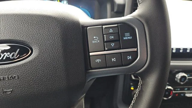New 2026 Oxford White Ford XLT 4WD image 28