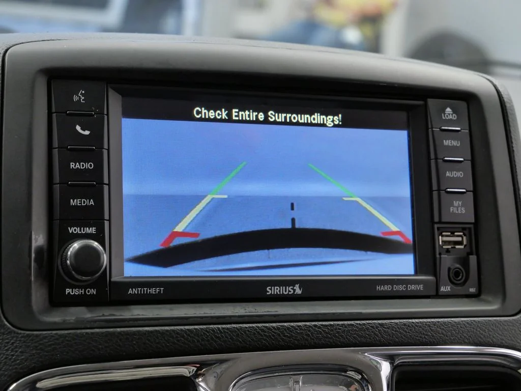 Used 2014 White Chrysler Touring image 27