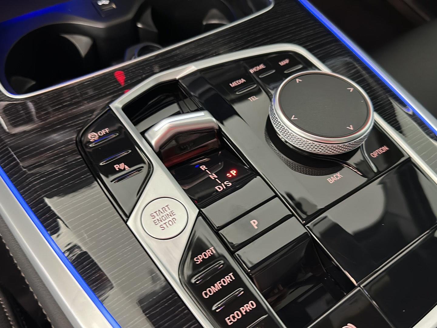 New 2026 Carbon Black Metallic BMW xDrive40i image 18