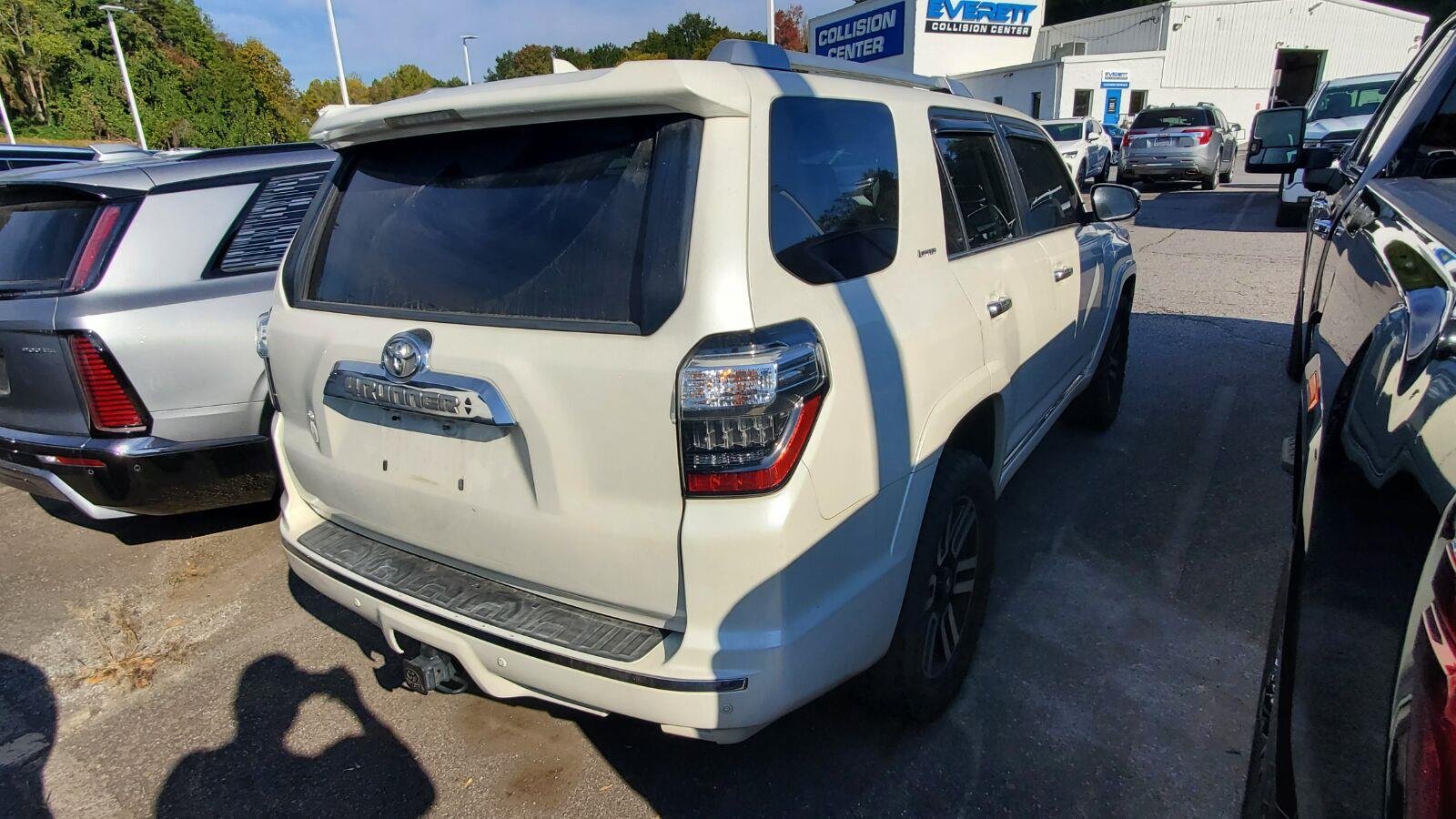 Used 2019 Blizzard Pearl Toyota Limited image 9