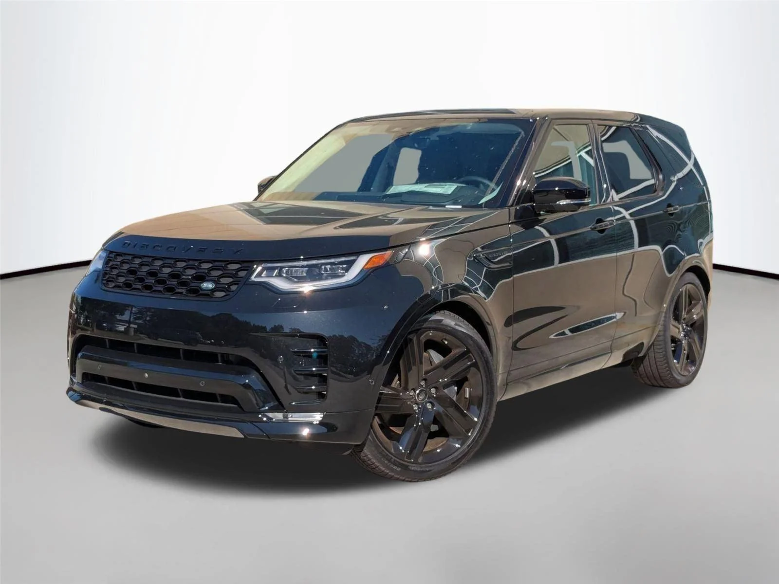 2025 Land Rover Discovery P360 Dynamic SE's photo