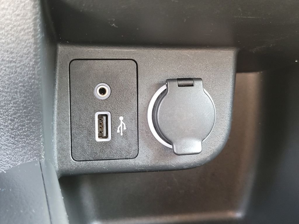 Used 2022 Gray Nissan S image 21