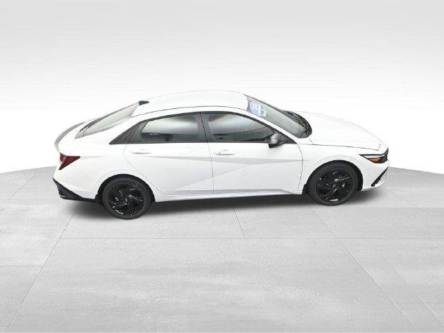 New 2026 White Hyundai SEL Sport image 29