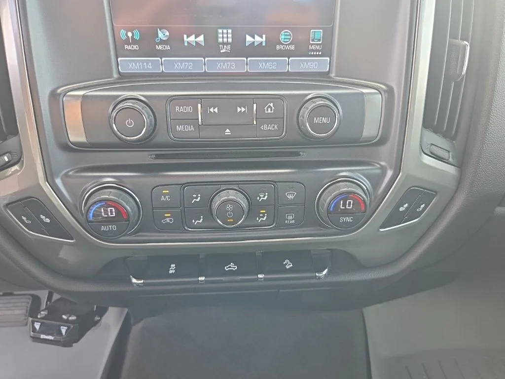 Used 2018 Red Chevrolet LT image 39