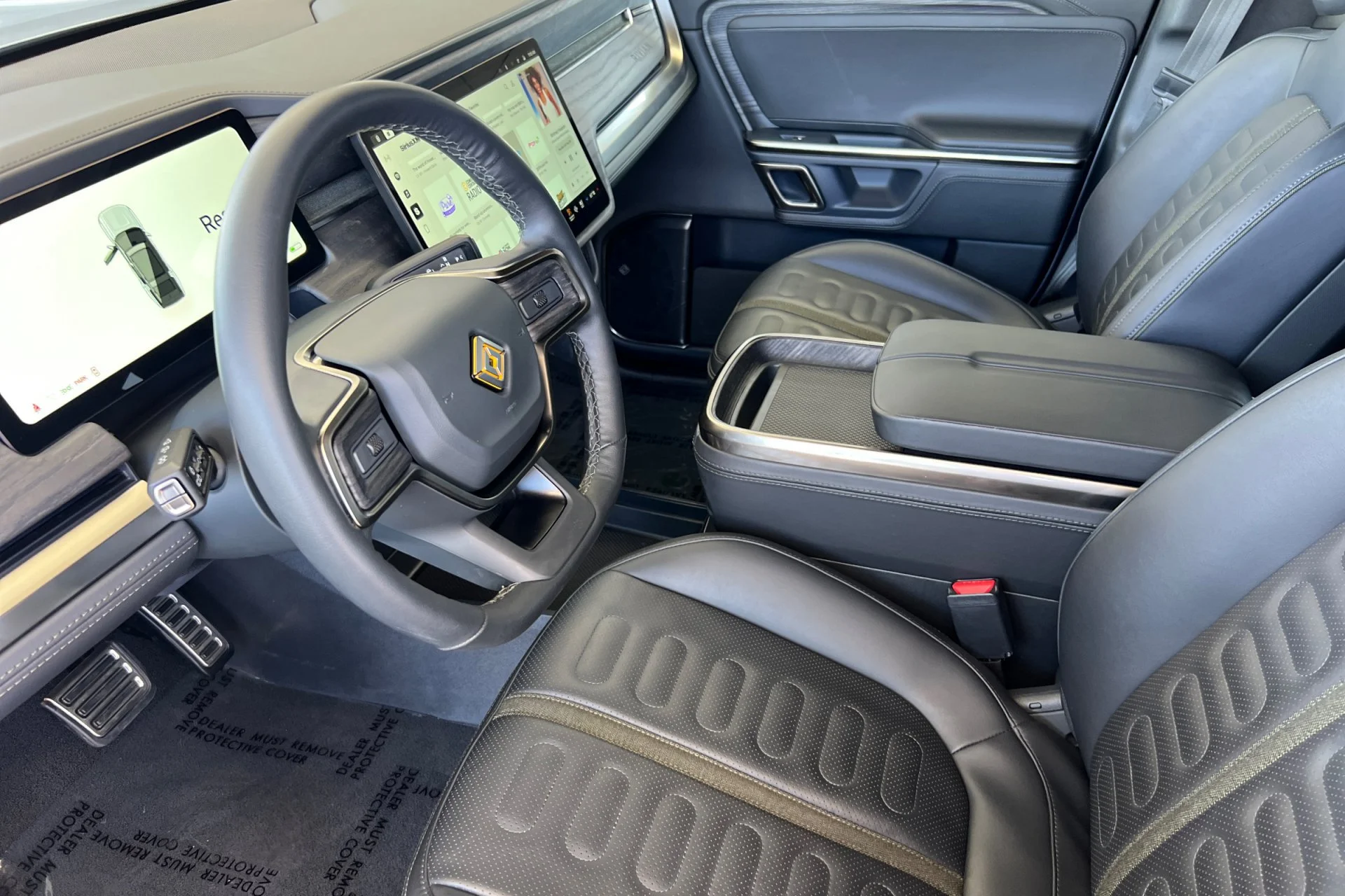 Used 2023 LA Silver Rivian Adventure image 13