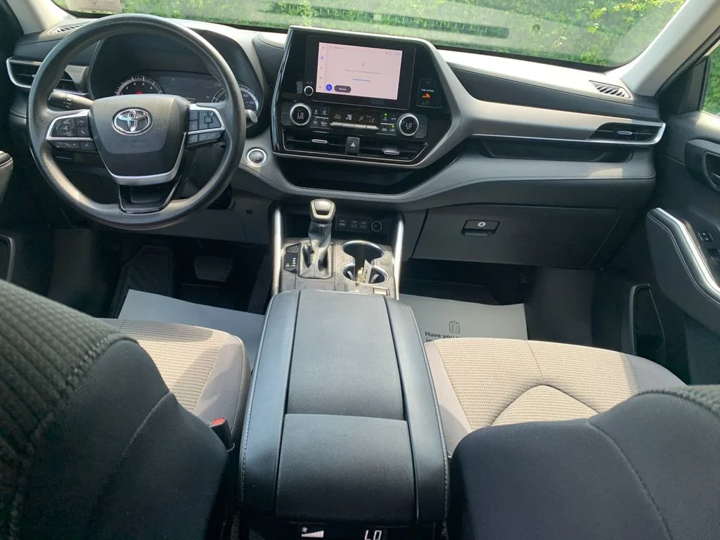 Used 2023 Gray Toyota L image 16