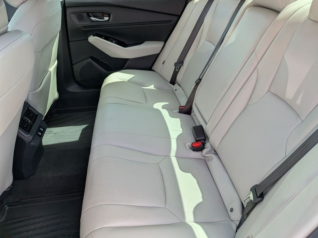 Used 2024 White Honda Touring image 29