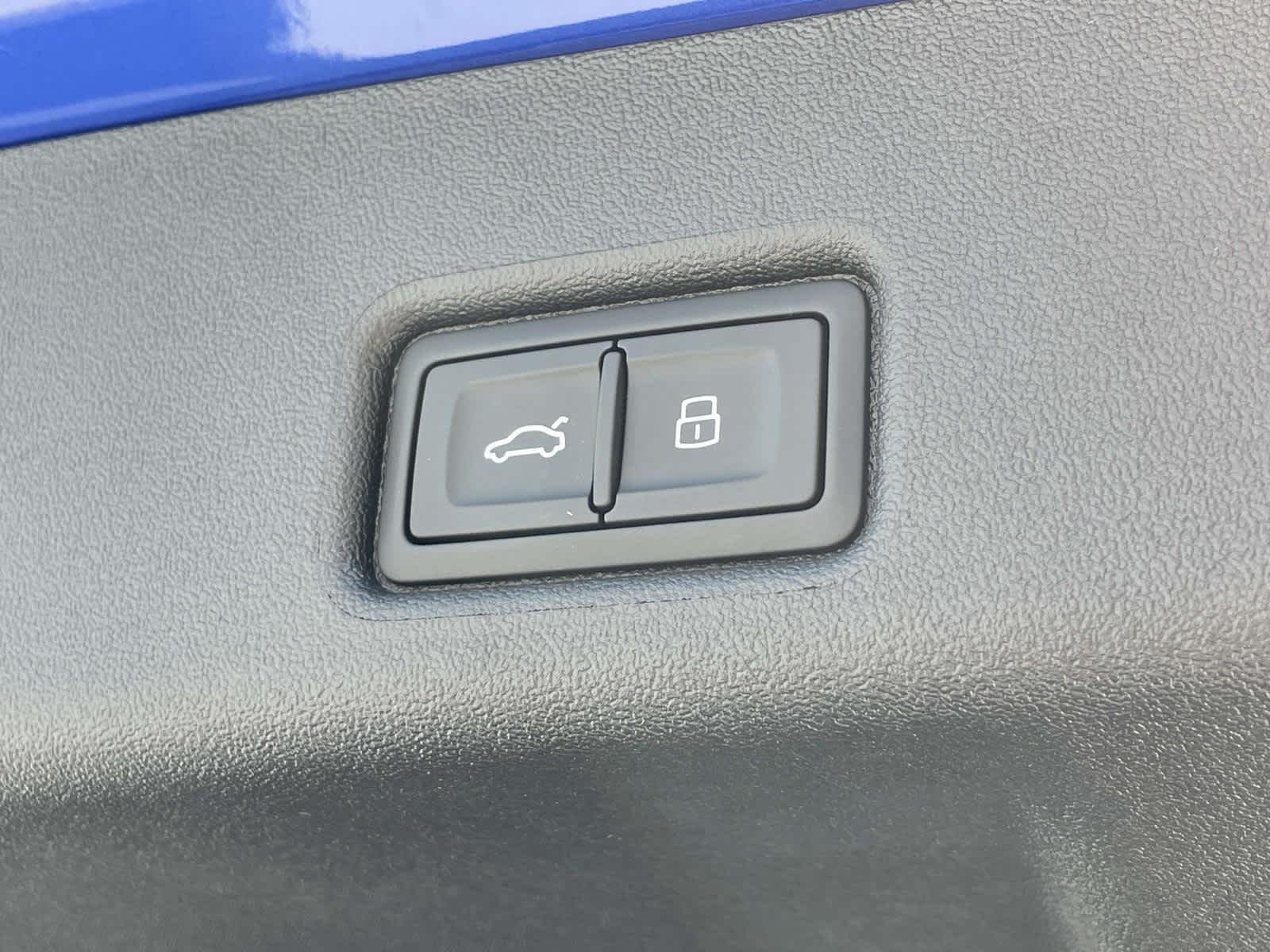 New 2026 6I6I/Blue Audi Premium Plus image 19