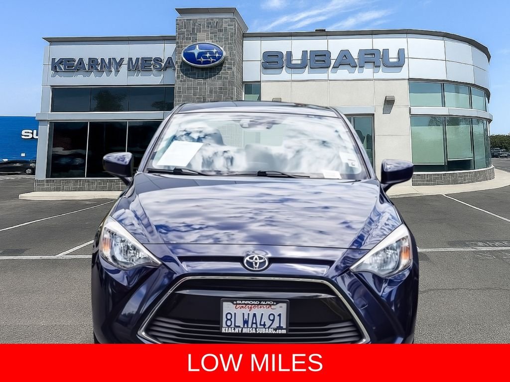 Used 2018 Black Toyota Base image 2