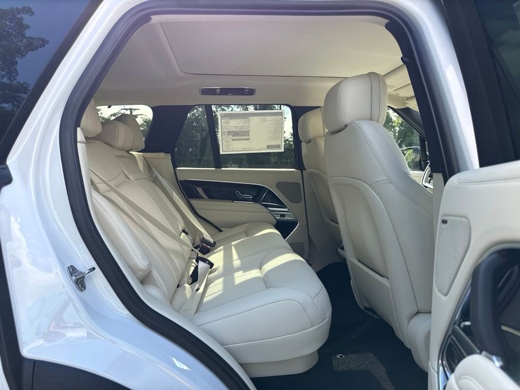New 2026 Fuji White Land Rover SE image 15