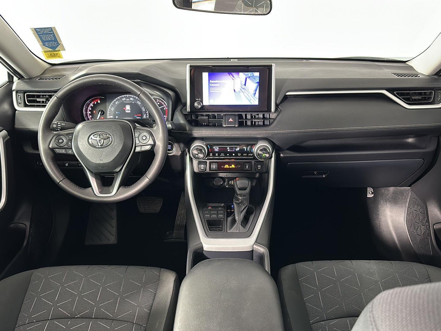 Used 2025 Ice Cap Toyota XLE image 20