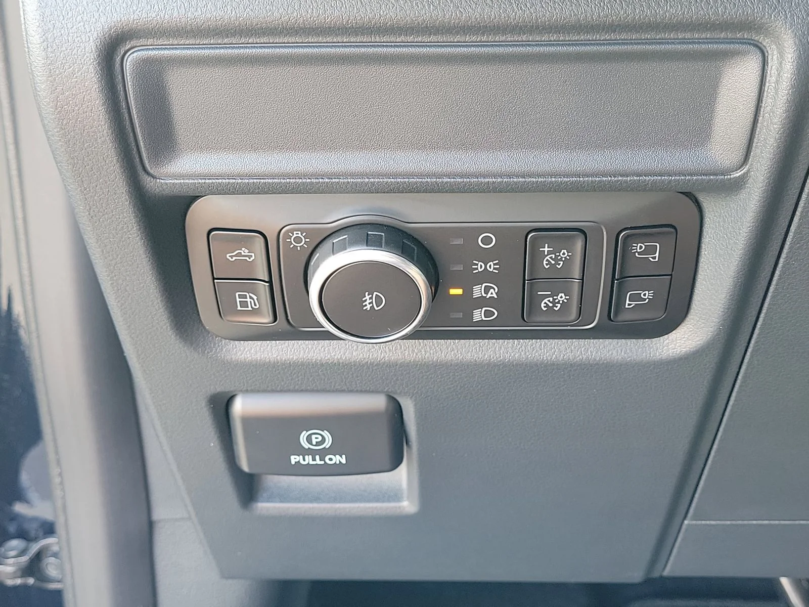 Certified Used 2025 Blue Ford XLT image 31