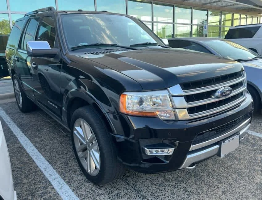 Used 2017 Shadow Black Ford Platinum image 2