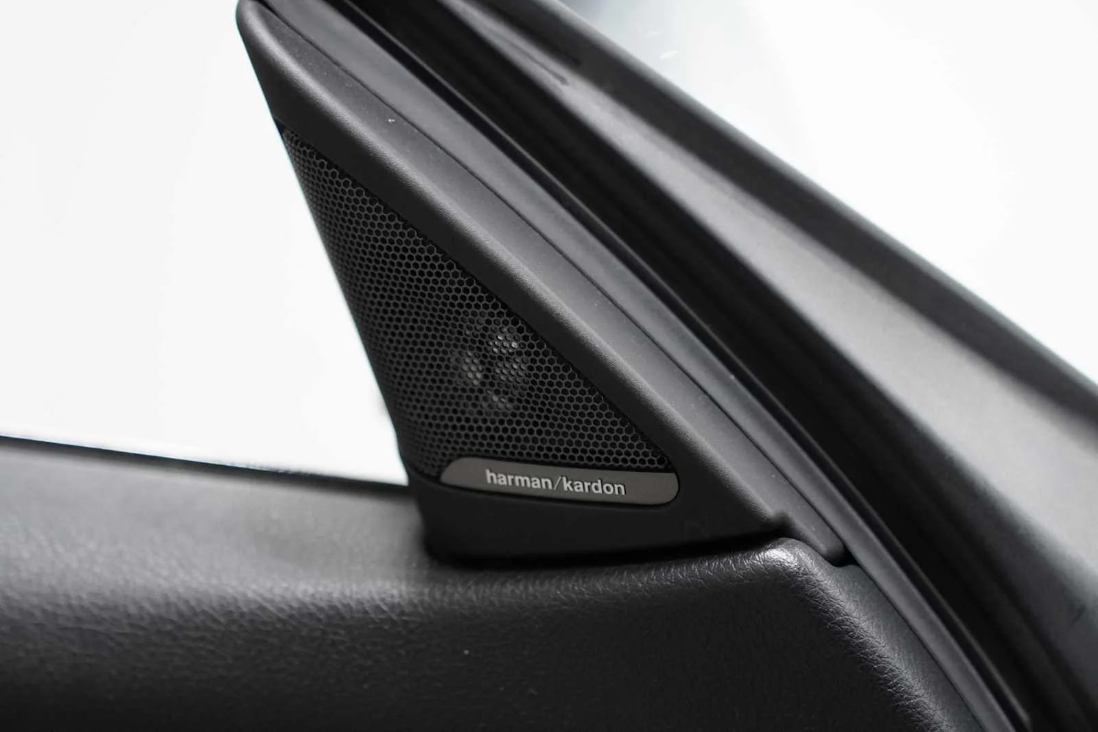 Used 2015 GREY BMW  image 15