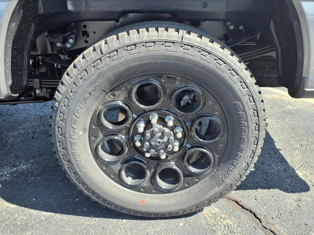 New 2026 Carbonized Gray Metallic Ford F-350® Lariat® image 9