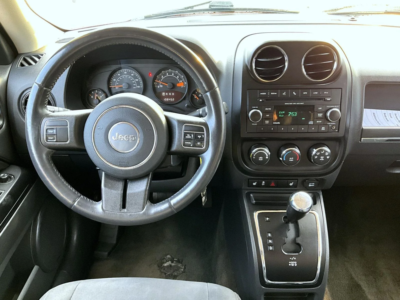 Used 2017 Red Jeep Latitude image 13