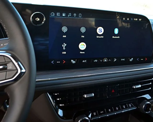 2026 Chevrolet Suburban LT - Photo 37