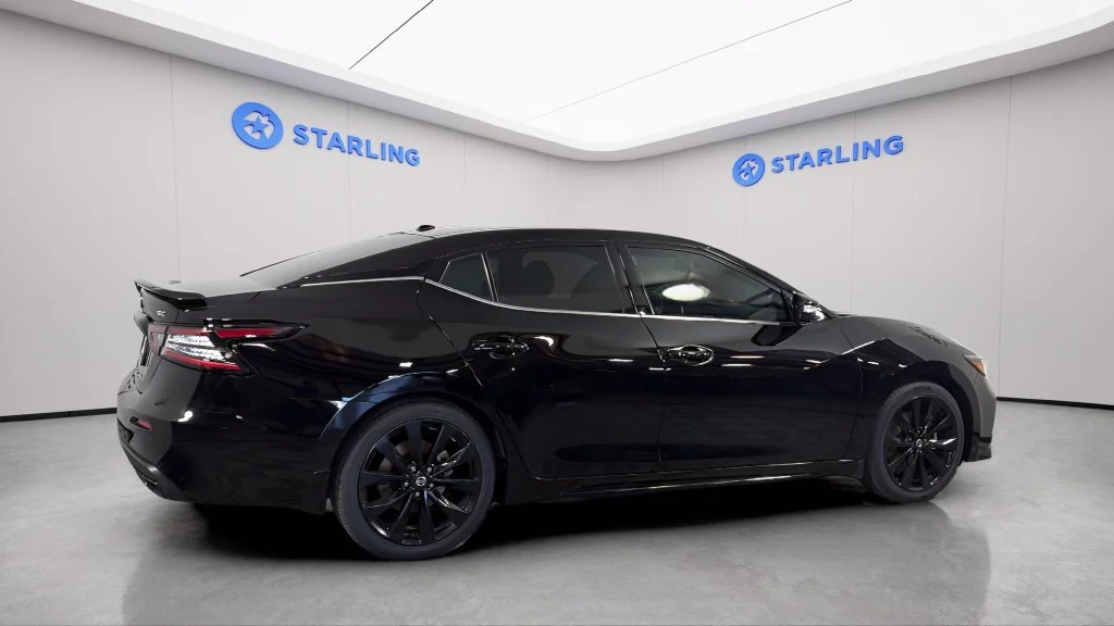 Used 2022 Black Nissan SR Xtronic CVT image 12