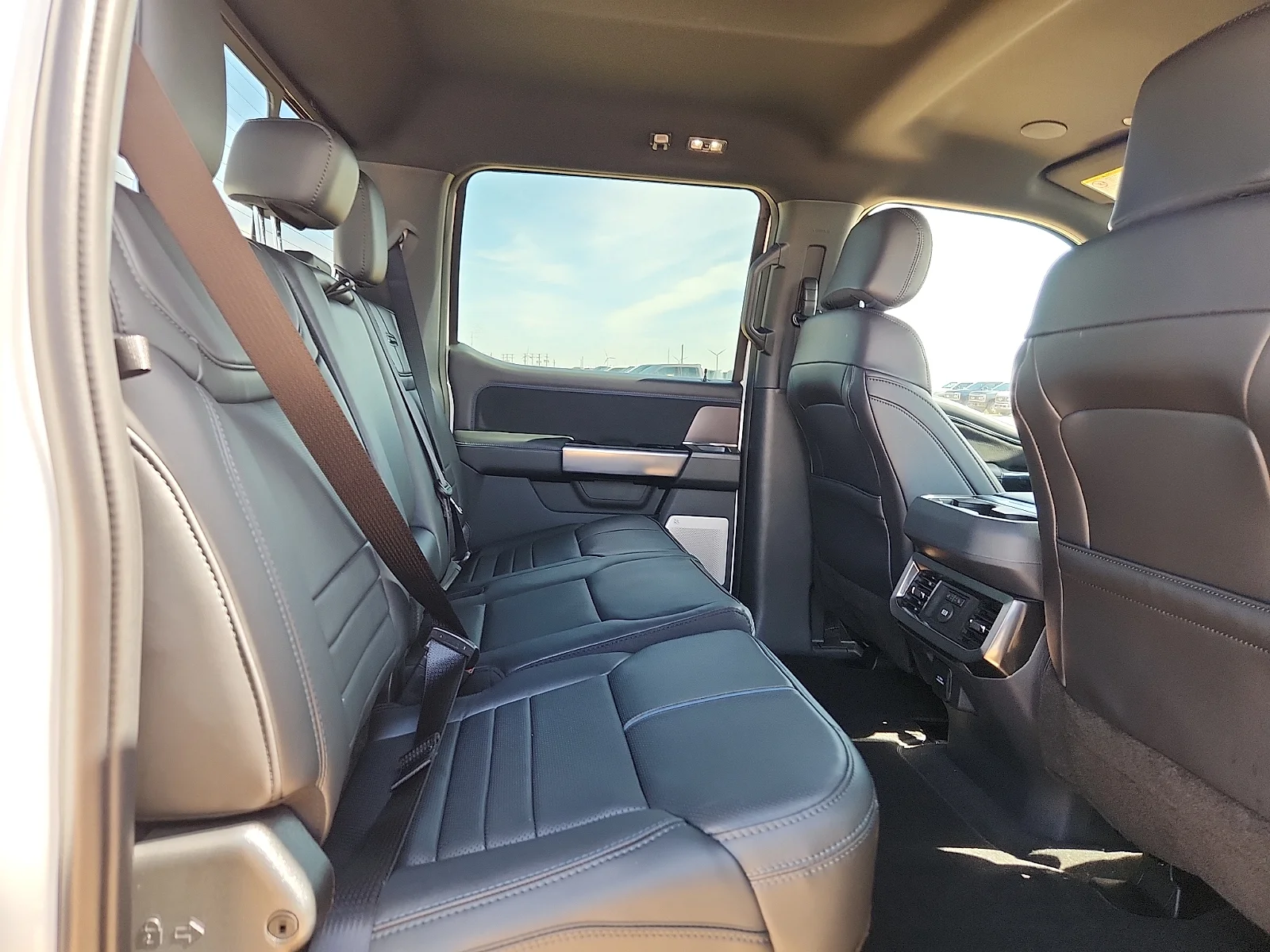 New 2026 Star White Metallic Tri-Coat Ford F-250® Platinum® image 19