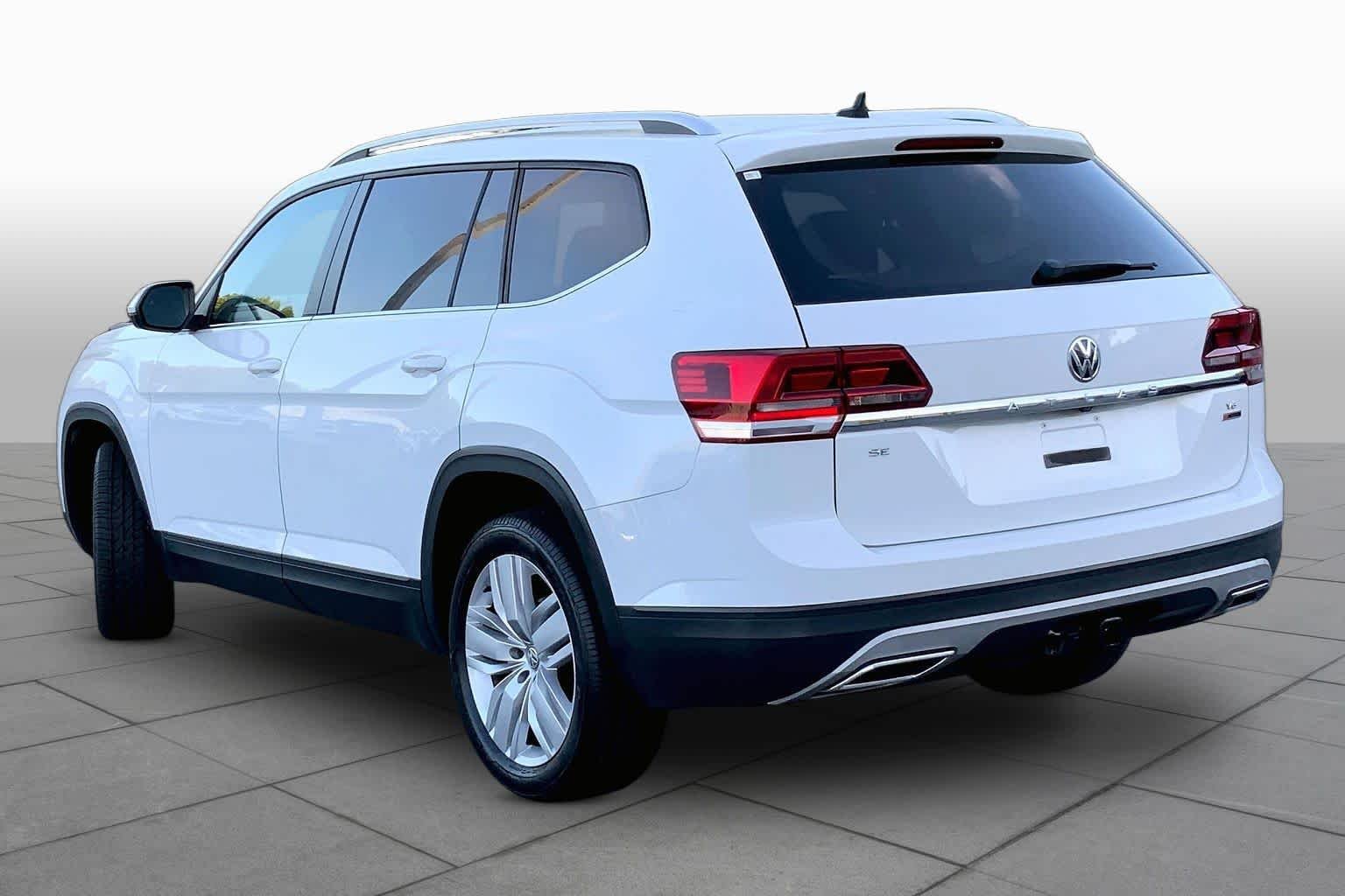 Used 2019 Pure White Volkswagen 3.6L V6 SE w/Technology image 11