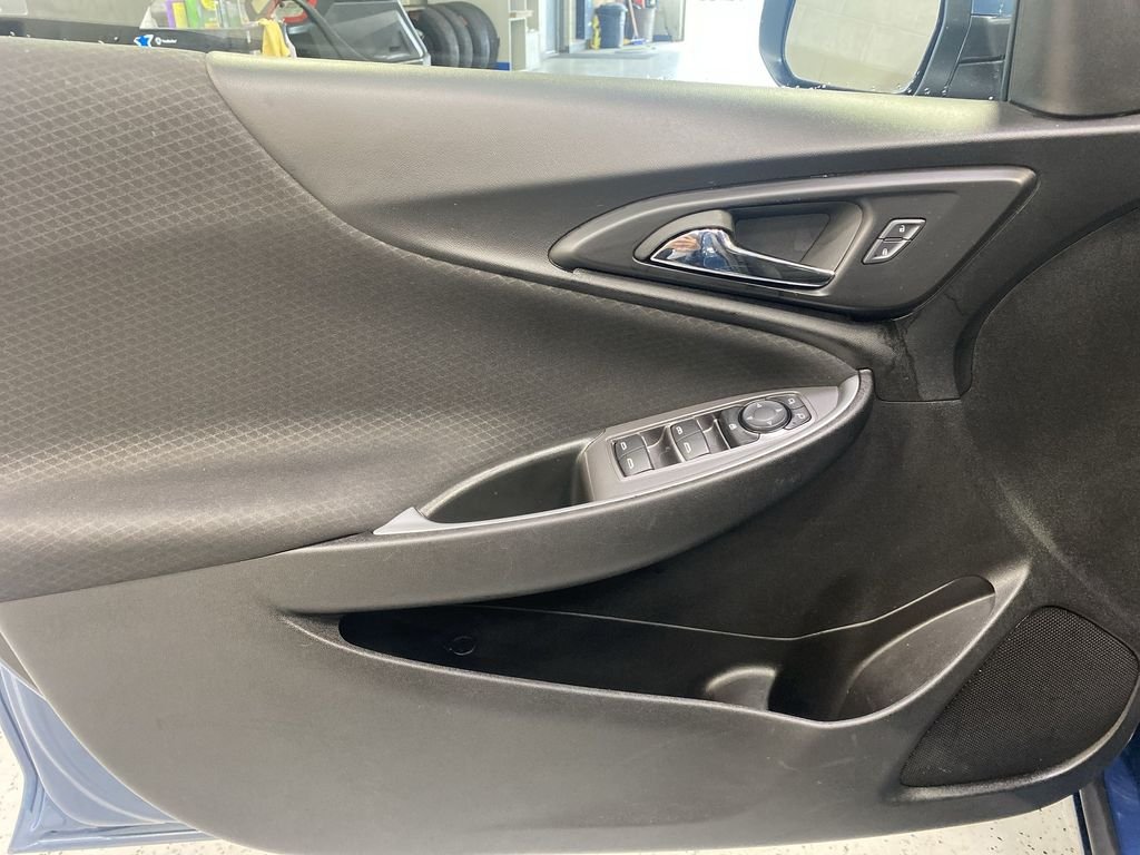 Used 2024 Lakeshore Blue Chevrolet LT image 30