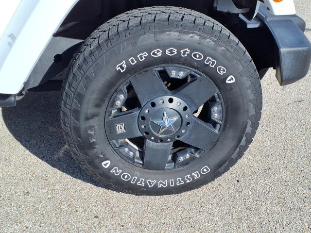 Used 2016 White Jeep Rubicon image 9