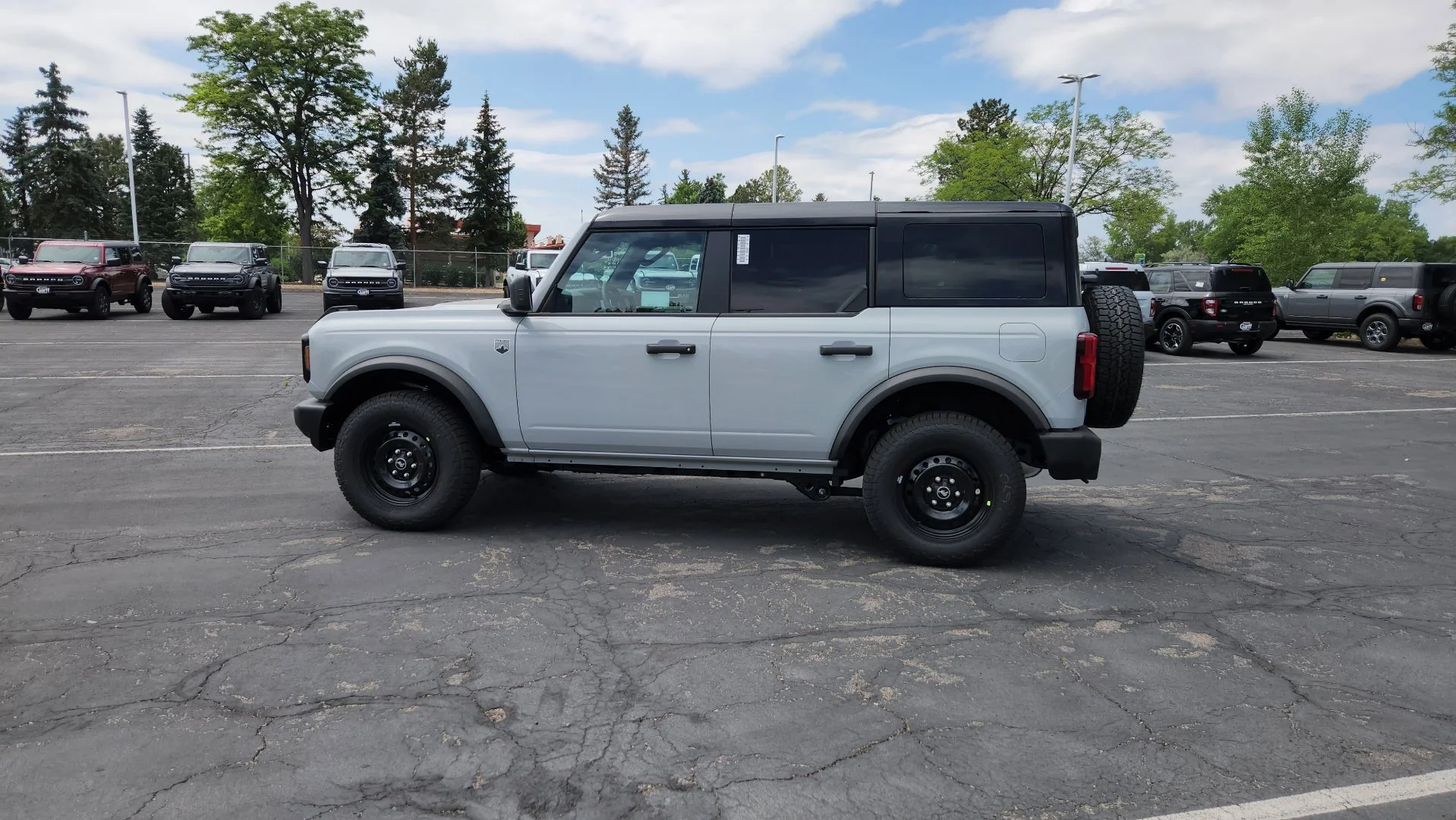 New 2026 Avalanche Gray Ford Big Bend image 4