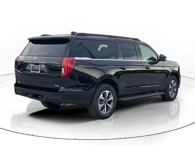New 2027 Black Metallic Ford Active image 5