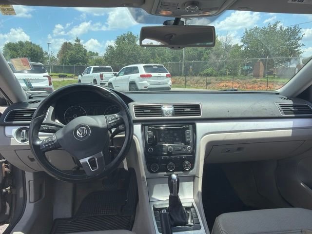Used 2013 Gray Volkswagen 2.5 SE image 11