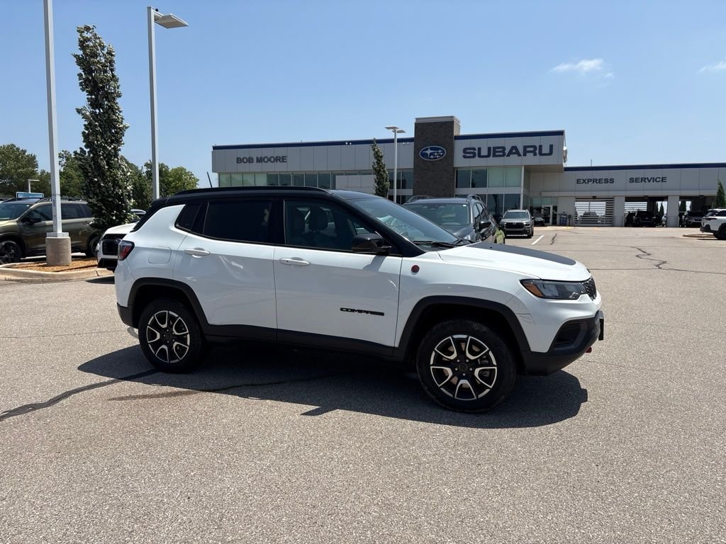 Used 2025 White Jeep Trailhawk image 1
