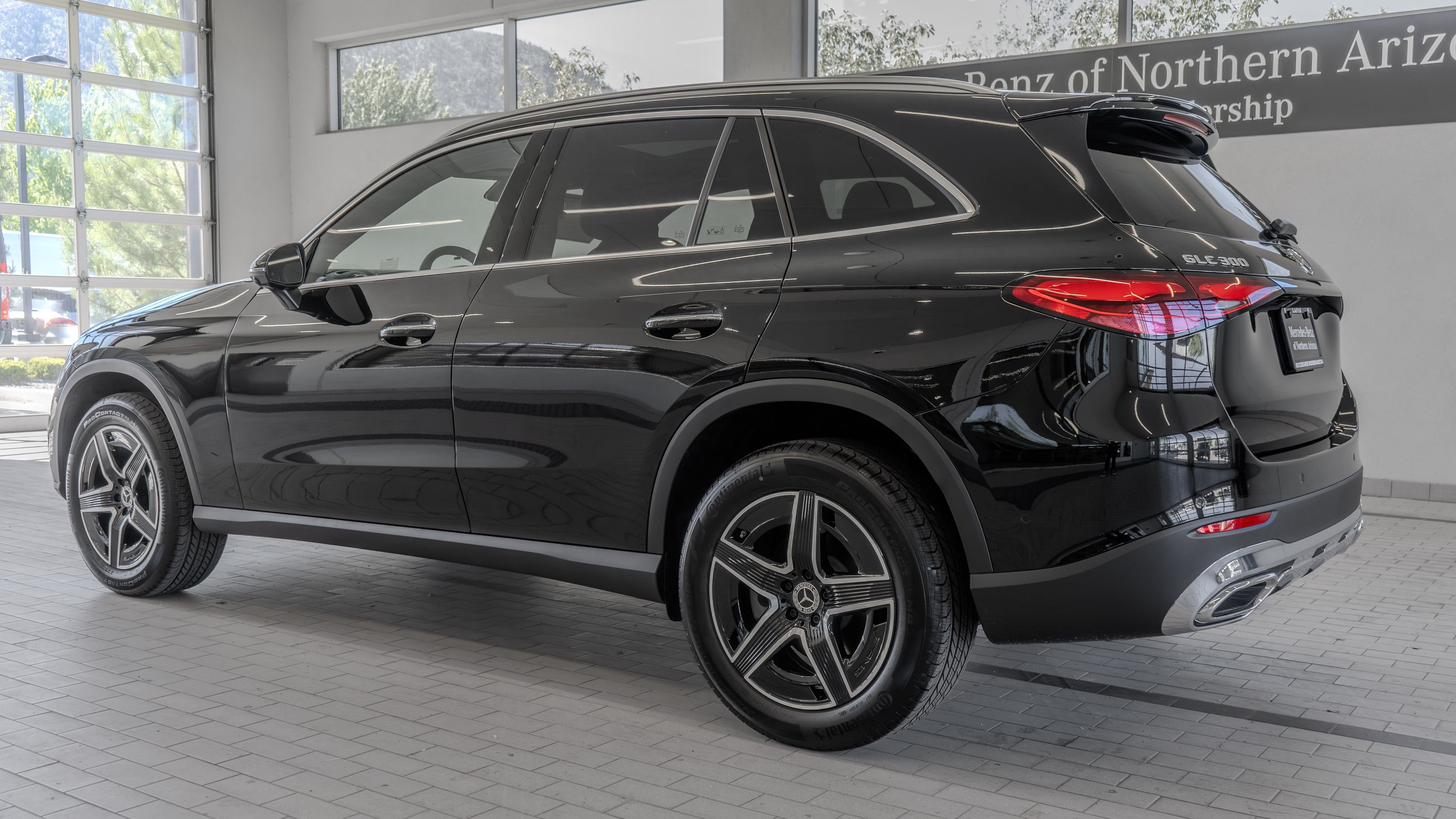 New 2026 Black Mercedes-Benz GLC 300 image 13