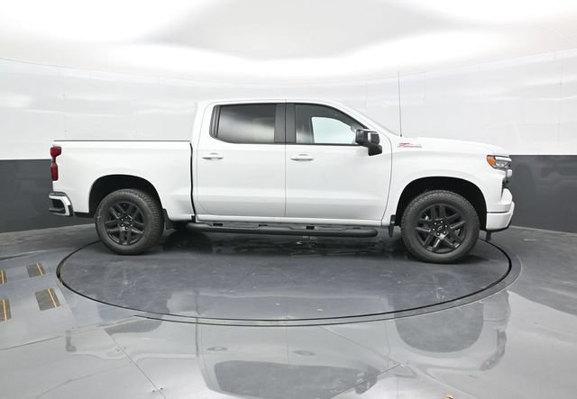 New 2026 Summit White Chevrolet RST image 8
