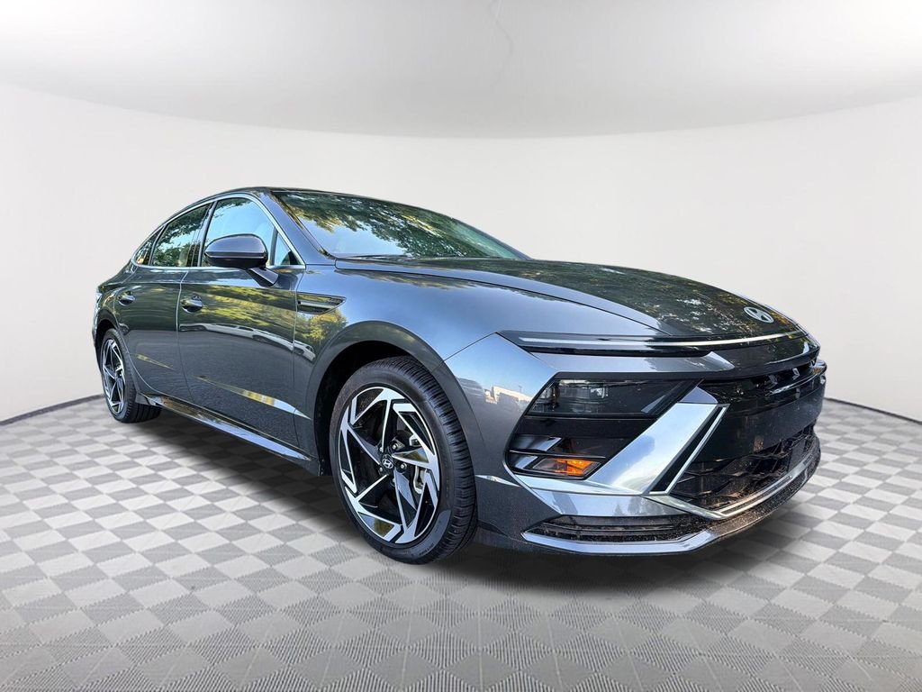 2025 Hyundai Sonata SEL - Photo 3