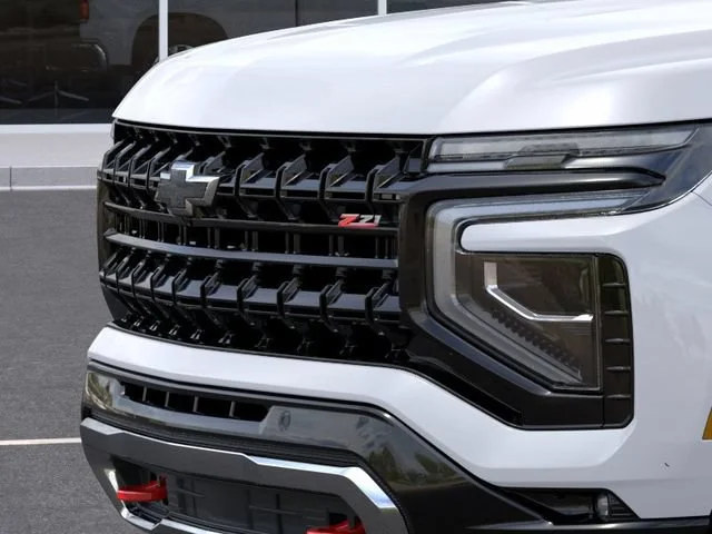 New 2026 Summit White Chevrolet Z71 image 13