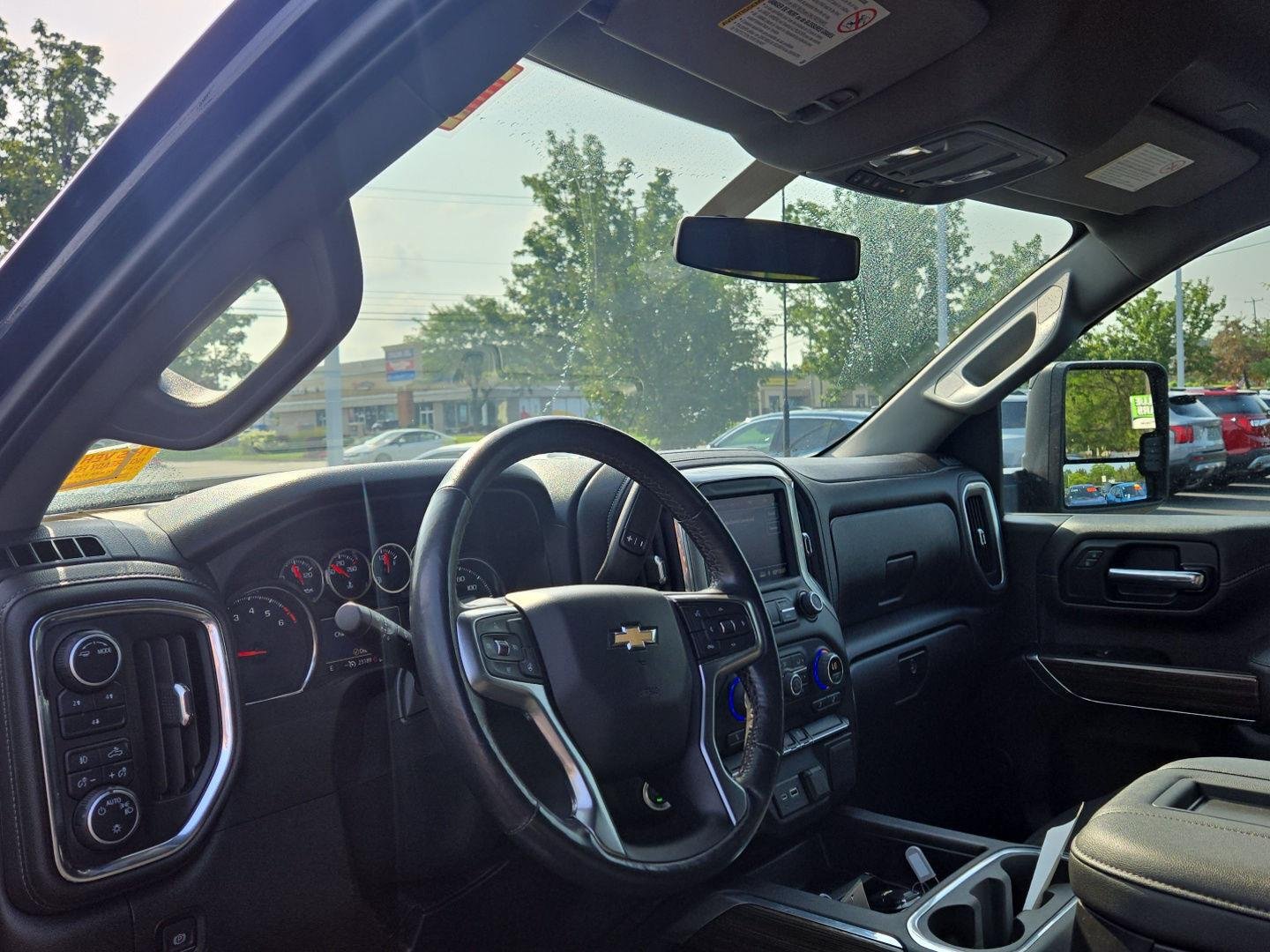 Used 2022 Northsky Blue Metallic Chevrolet LT image 3