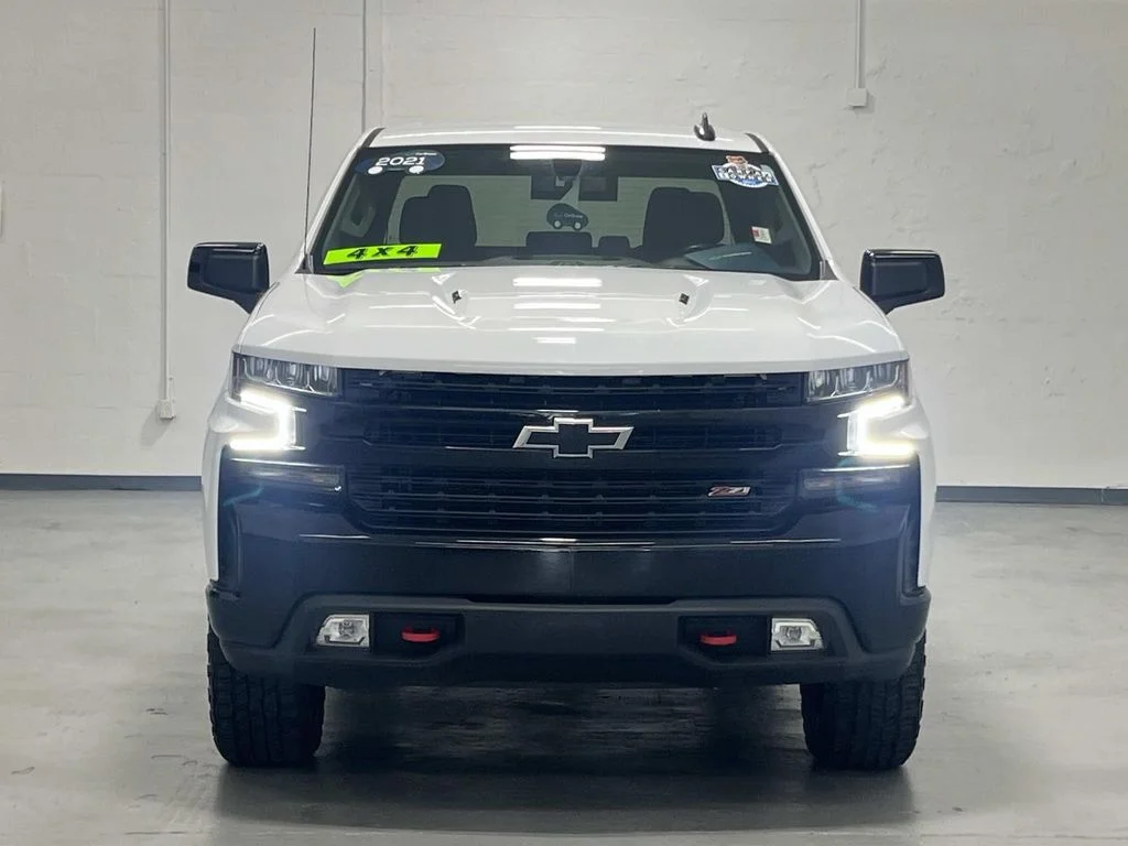 Used 2021 SUMMIT WHITE Chevrolet LT Trail Boss image 3