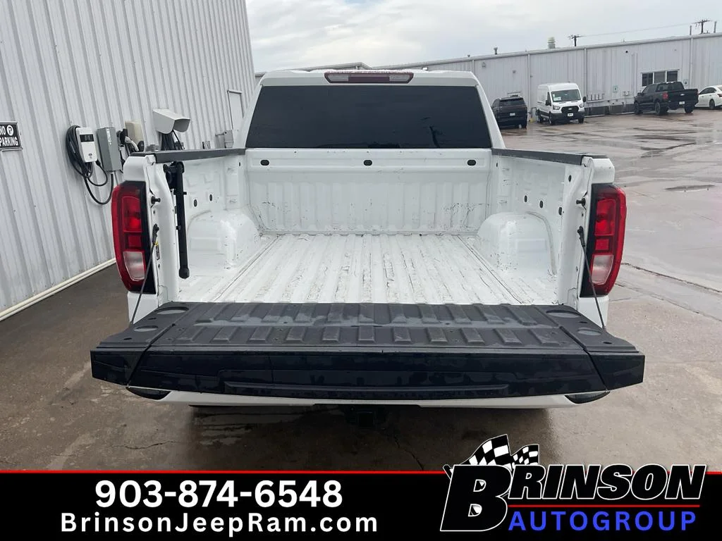 Used 2021 Summit White GMC Elevation image 10